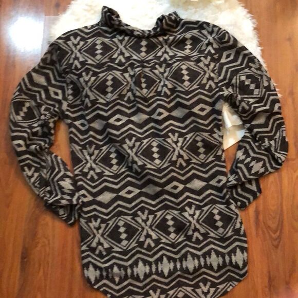 Kardashian Collection Chiffon button down blouse - Picture 6 of 8